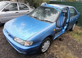 Lot-3-–-1998-Blue-Nissan-sedan-.2.jpg